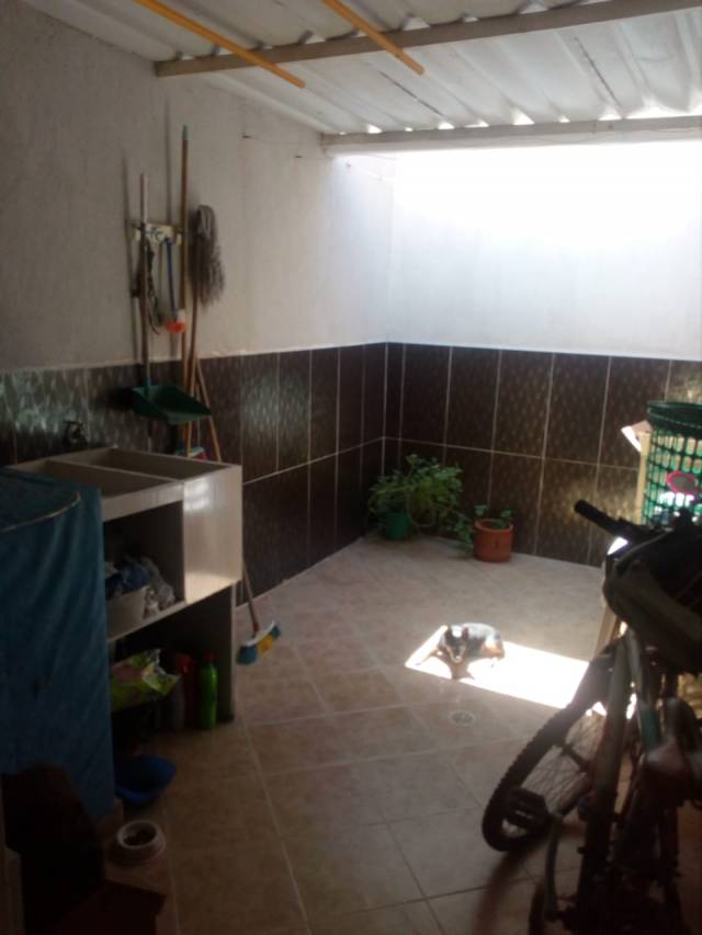 VENDO HERMOSA CASA EN CONJUNTO CERRADO DE GIRON