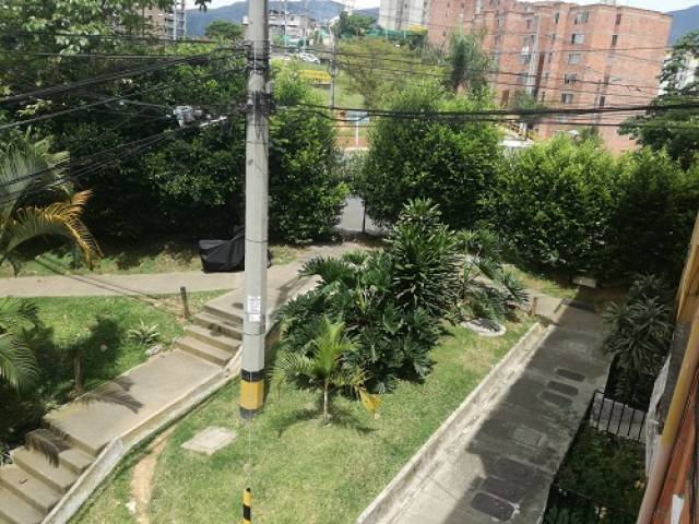 VENDO APTO DUPLEX CÓMODO EN COLINAS DE CALASANZ