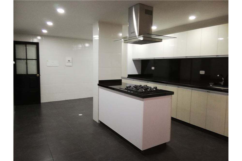 Venta Apartamento Chico Navarra, Oportunidad