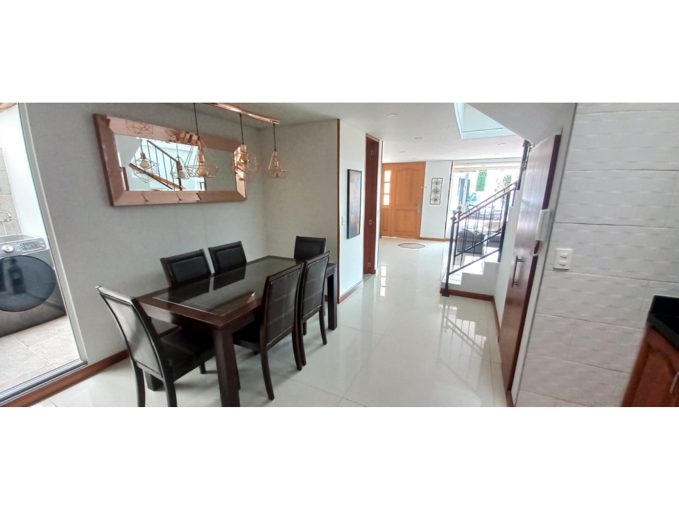 Casa Venta en conjunto cerrado Cota $ 600.000.000