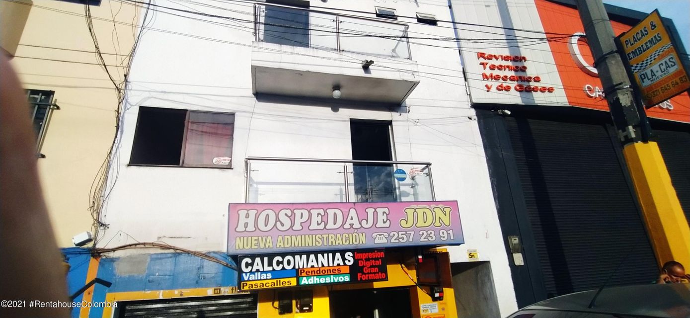 Comercial en  Caribe(Medellin) COD: 22-578