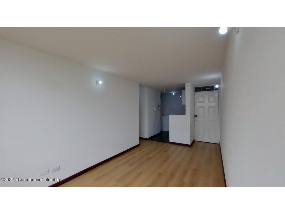 Apartamento en  Ciudad Techo RAH CO: 23-322