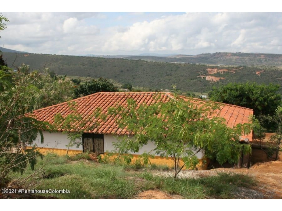 Vendo Casa en  Vereda Las Llanadas C.C 22-1093