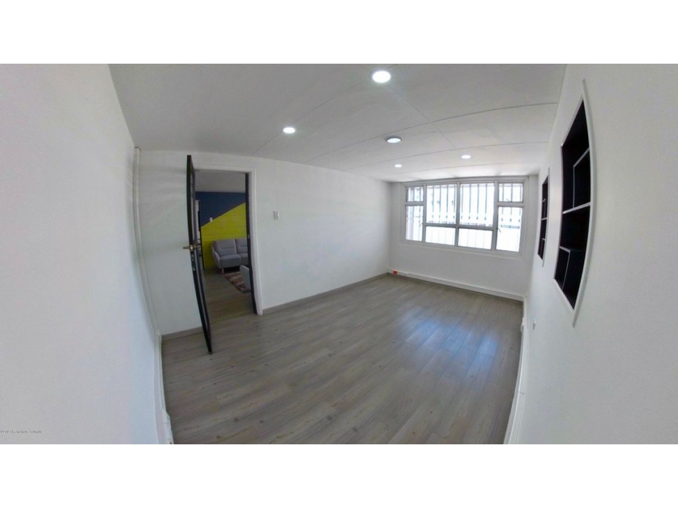 Arriendo Comercial en  La Castellana(Bogota) C.C 22-295