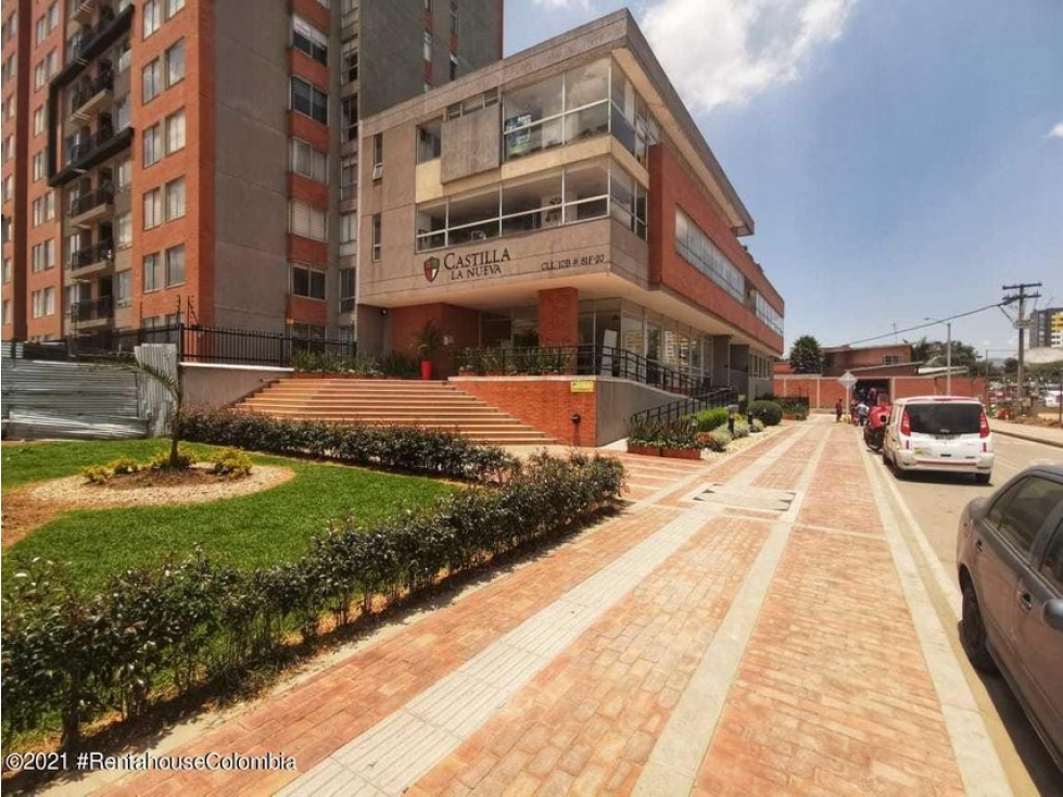 Apartamento en  Castilla(Bogota) RAH CO: 23-443