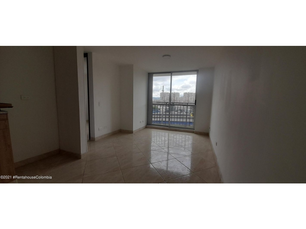 Apartamento en  Villa del Rio RAH CO: 23-1380
