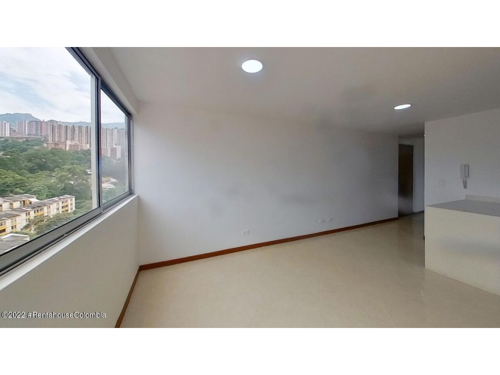 Apartamento en  San Jose Obrero RAH CO: 23-1136