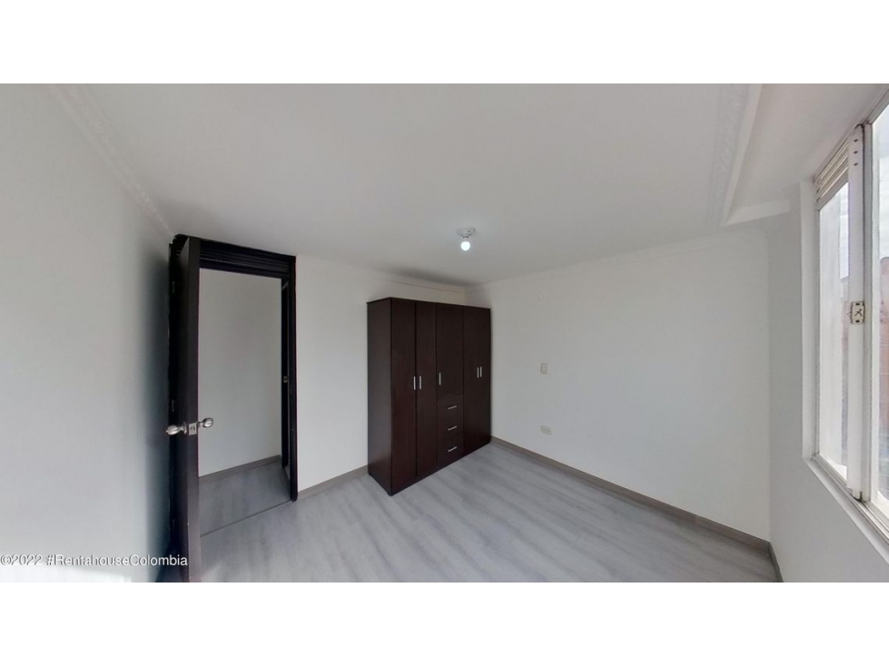 Apartamento en  El Corzo(Bogota) RAH CO: 23-1220