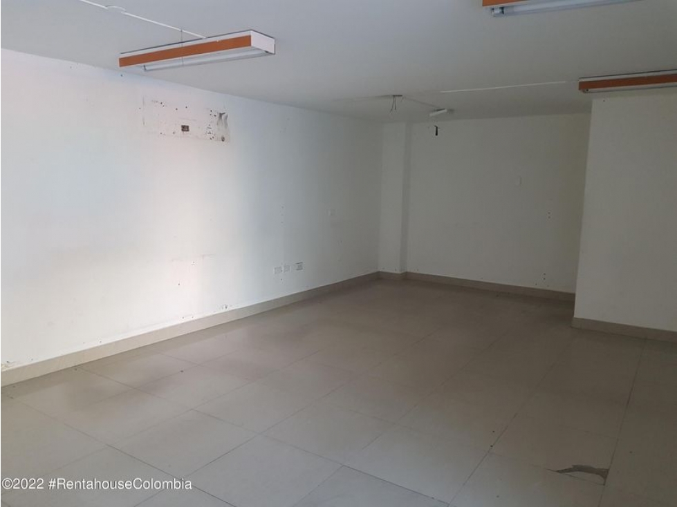 Comercial en  Prados del Este RAH CO: 22-2510