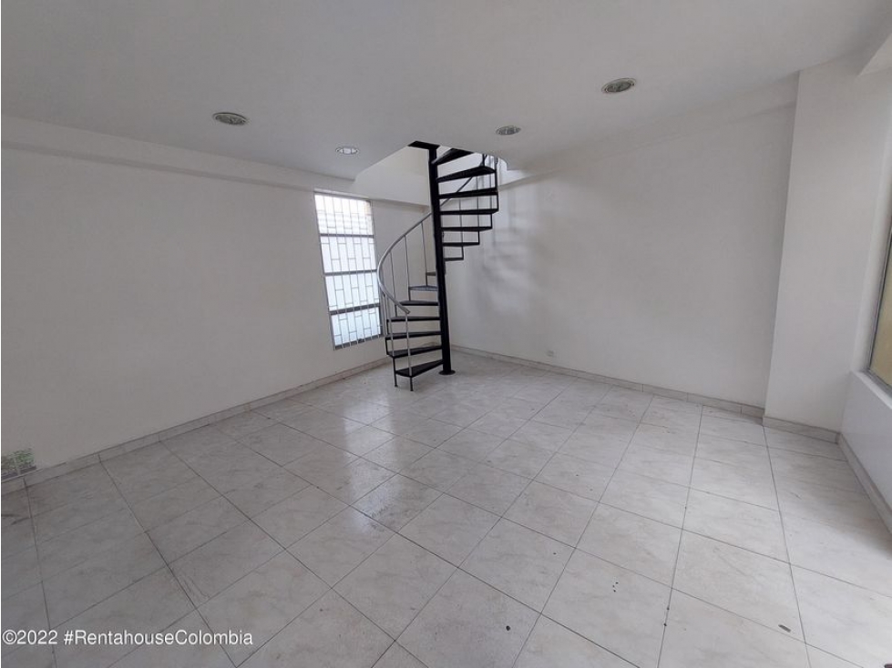 Comercial en  Modelia(Bogota) RAH CO: 23-1511