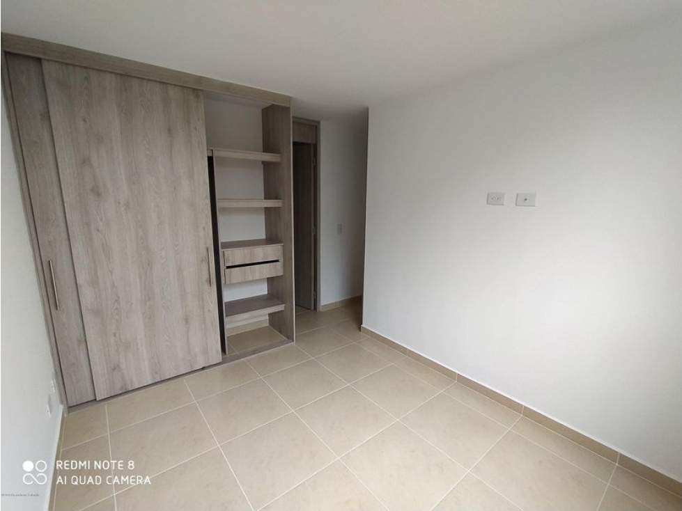 Apartamento en  Ditaires(Itagui) RAH CO: 23-653