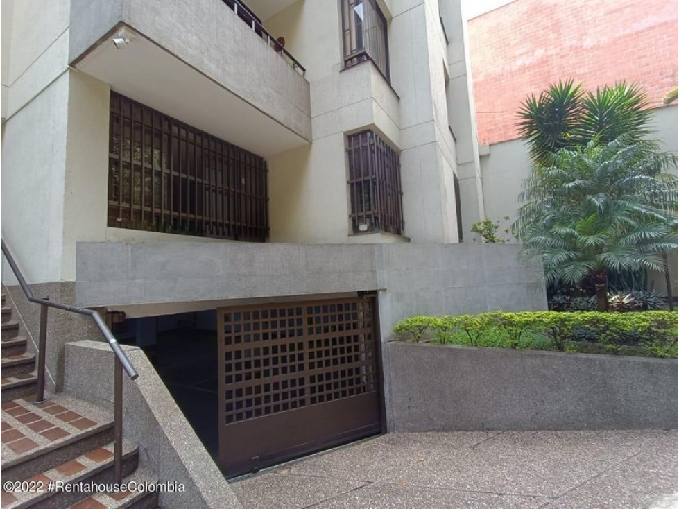 Apartamento en  Conquistadores RAH CO: 23-1516