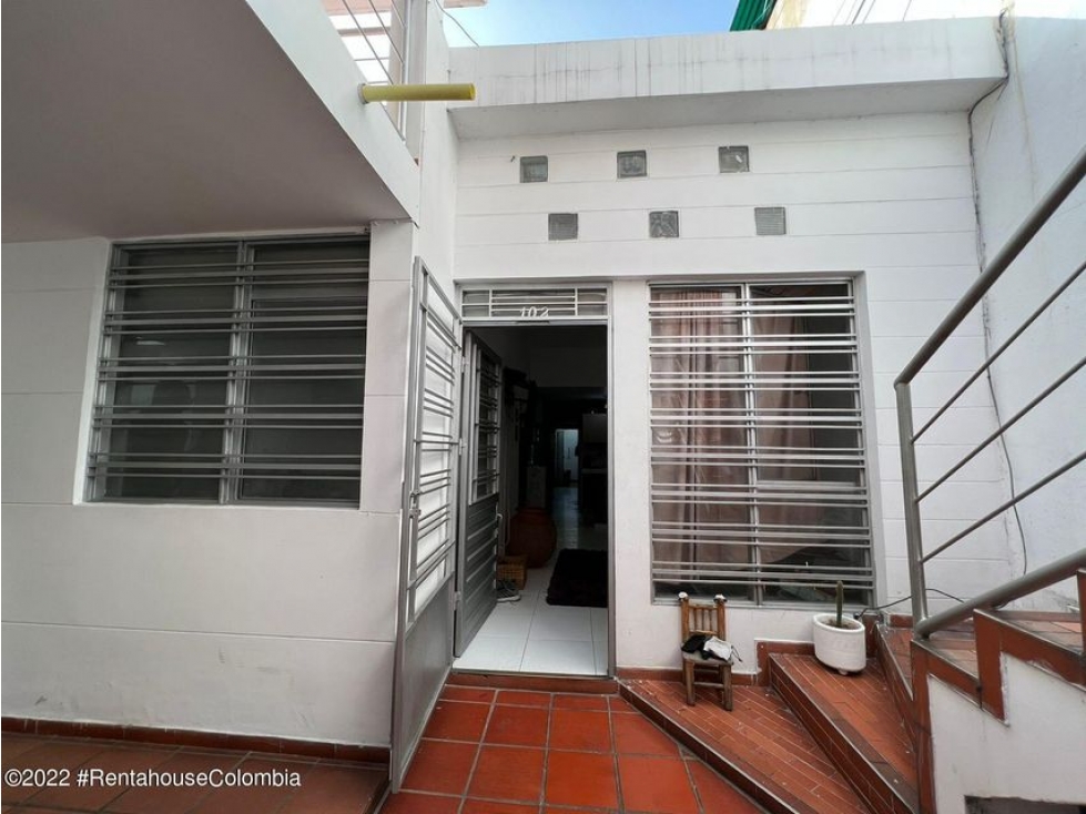 Apartamento en  Quinta Bosch RAH CO: 23-674