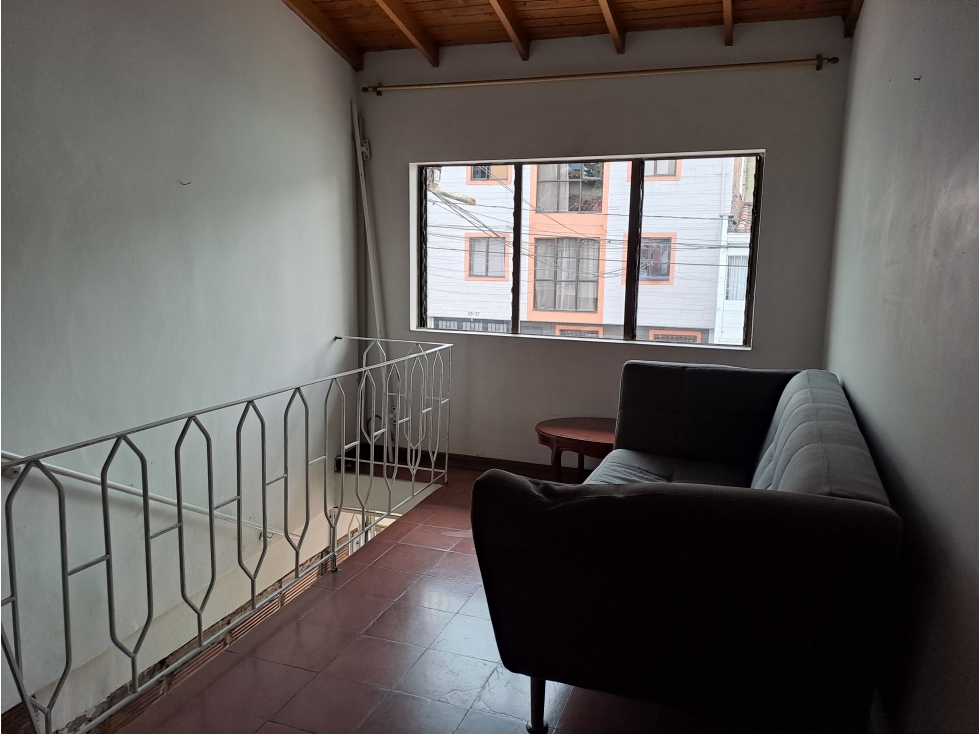 VENDO APARTAMENTO BELEN LOS APLES 2 PISO, CERCA U. MEDELLIN Y METRO