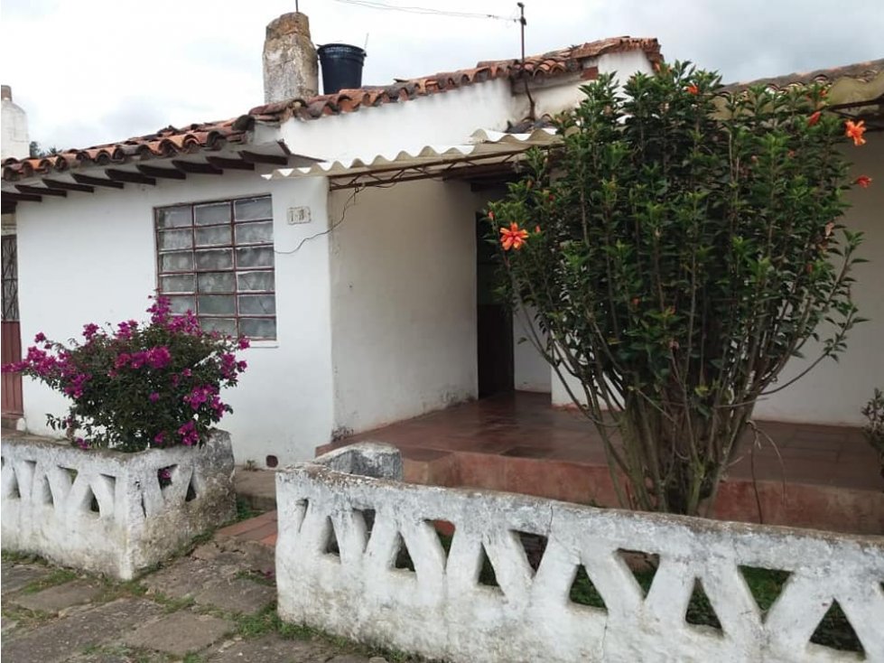 SE VENDE CASA EN GUATAVITA