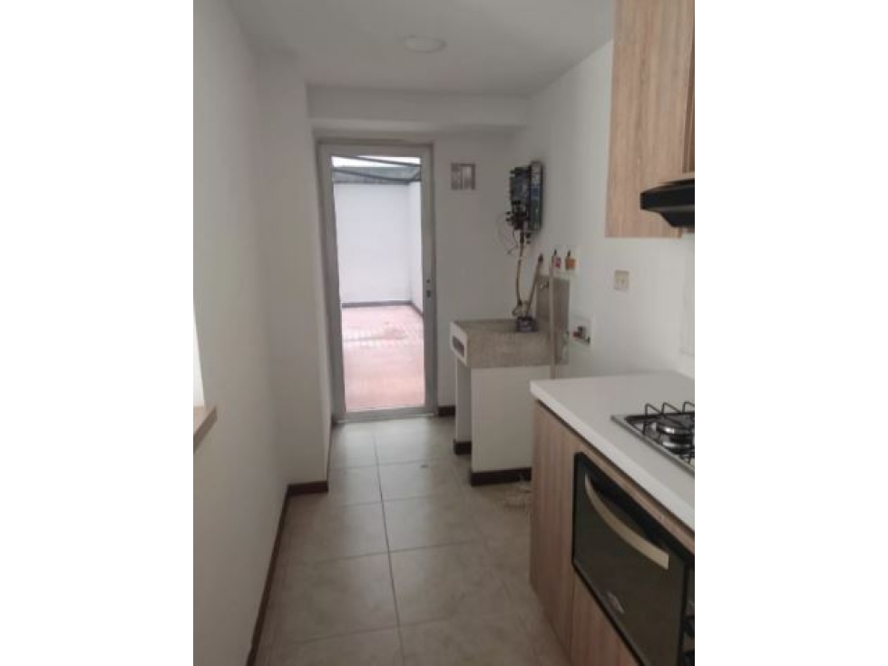 RENTA APARTAMENTO SECTOR POBLADO PATIO BONITO