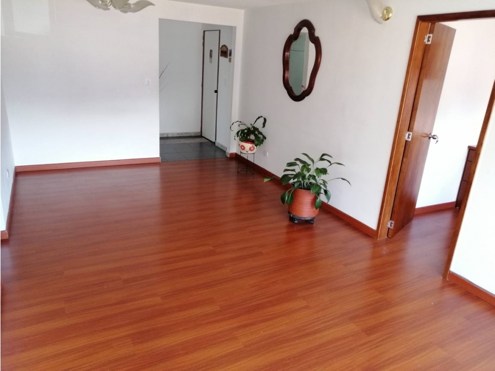 En Venta Iluminado Apartamento USATAMA