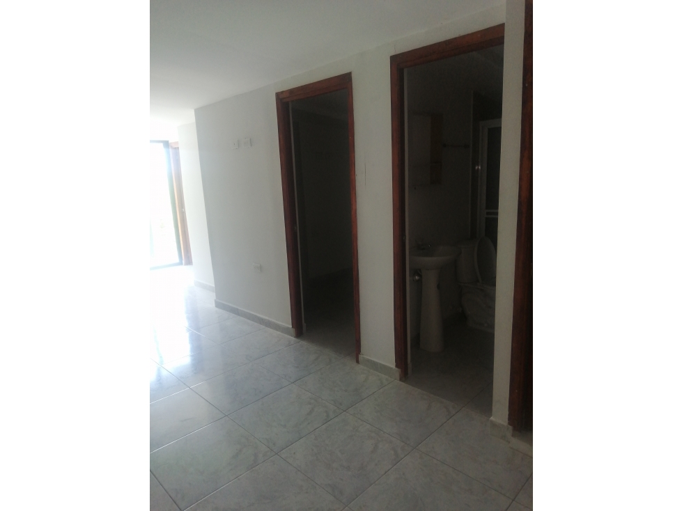 Arriendo apartamento de 2 alcobas en Buenos Aires.