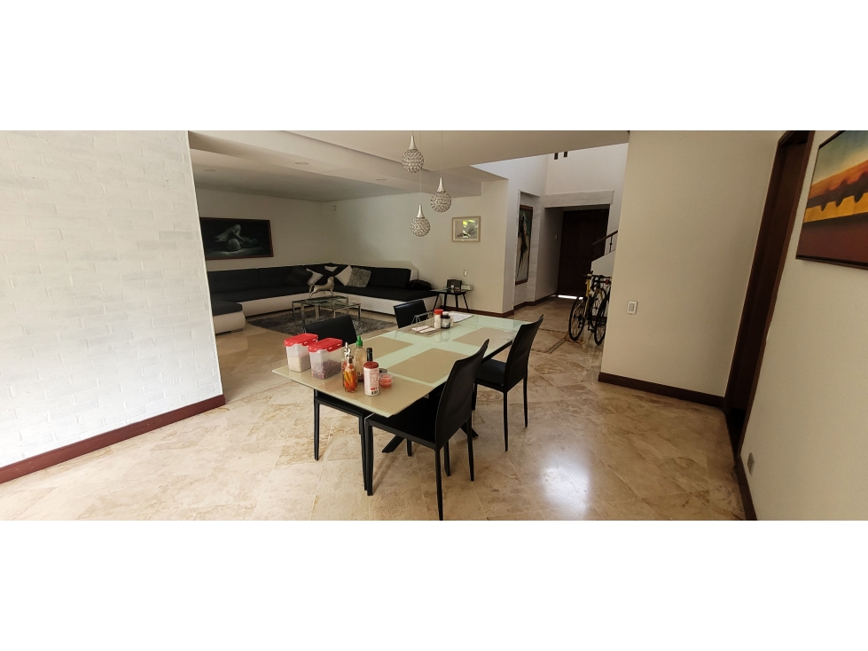 VENTA CASA 2 NIVELES EL POBLADO PARTE ALTA