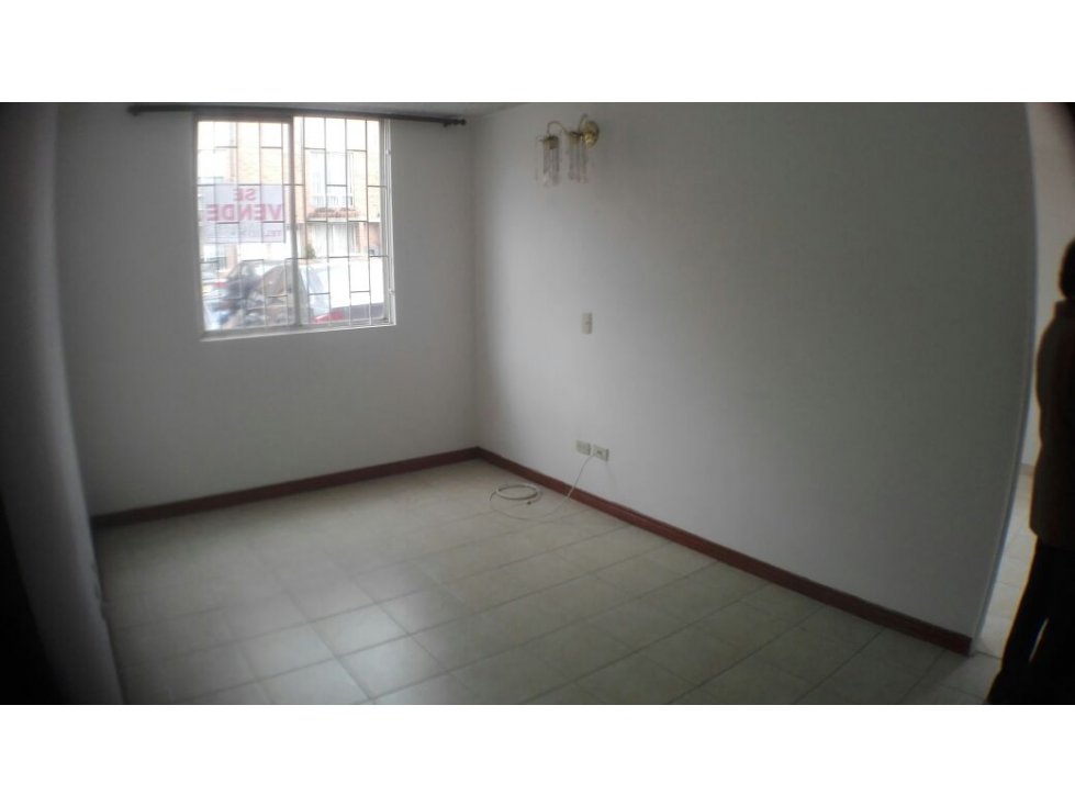 Apartamento con parqueadero portales del norte