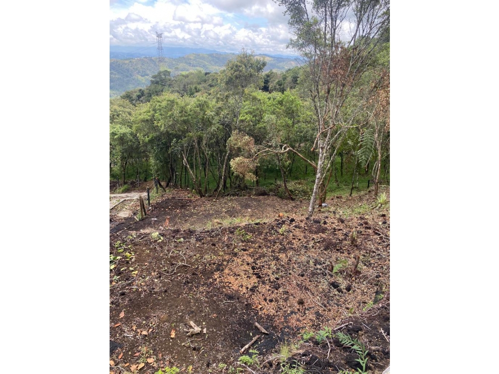 Oportunidad. Lote de 900m2 en Guarne. Cerca de Santa Elena