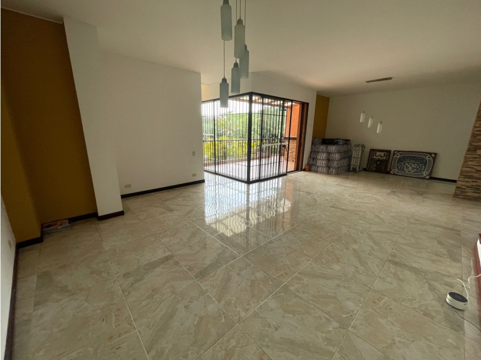 Se VENDE casa en en Ciudad Jardín - Cali