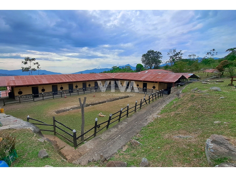 ESPECTACULAR FINCA EN FUSAGASUGÁ