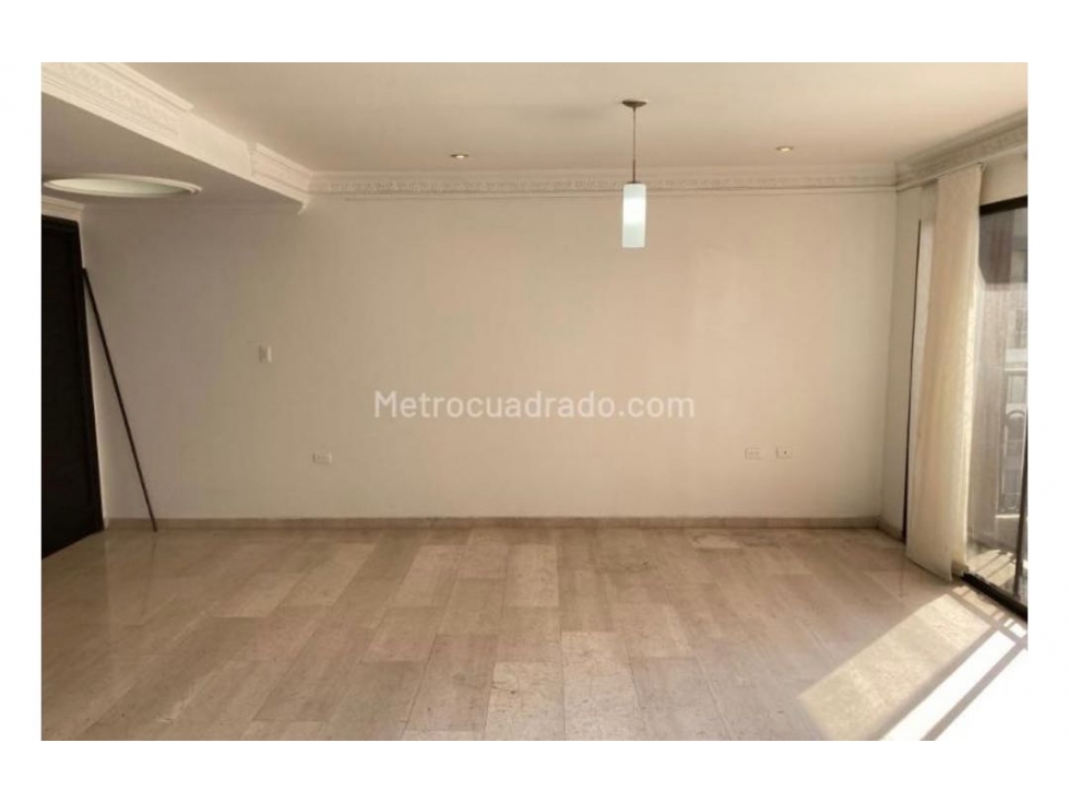 Apartamento en venta, sector Alto Prado.