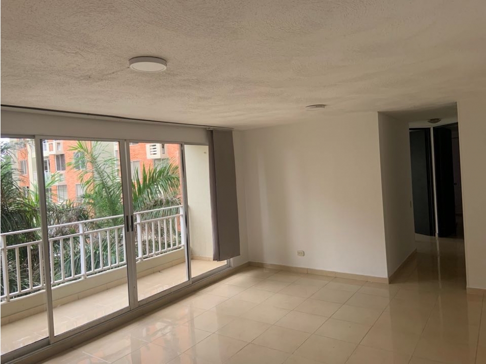 ARRIENDO APARTAMENTO BARRIO MIRAMAR