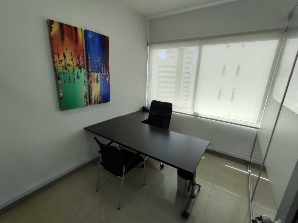 Arriendo oficina amoblada en Bocagrande