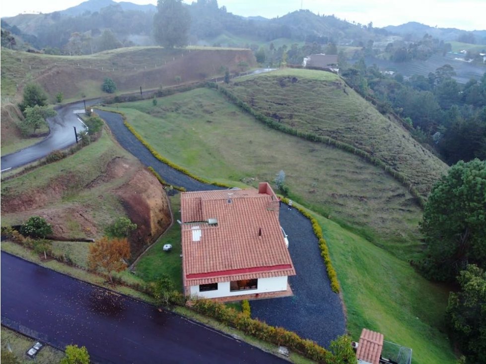 Casa campestre en exclusiva parcelación de el retiro