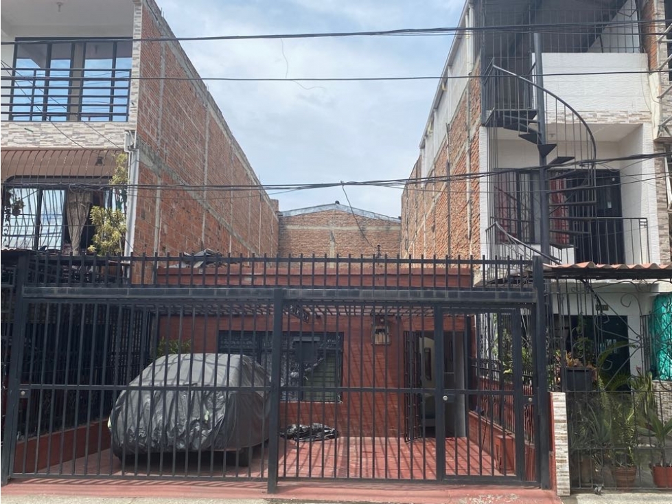 CASA EN VENTA AL ORIENTE DE CALI BARRIO EL TREBOL