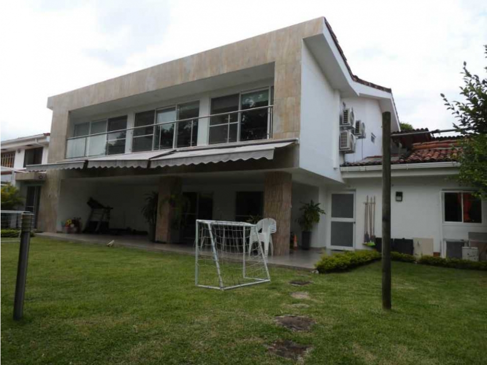 CASA EN VENTA EN CIUDAD JARDÍN SUR DE CALI