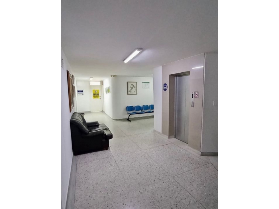 CONSULTORIO DE 40 METROS EN ARRIENDO