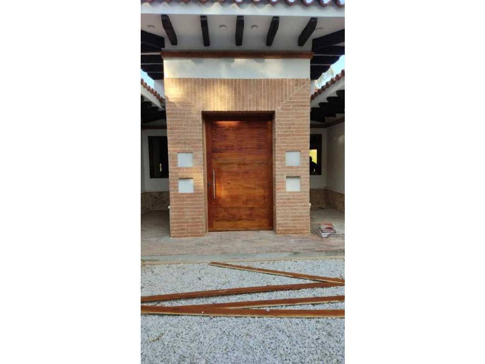 HERMOSA CASA FINCA PARA ESTRENAR EN VENTA EN EL CARMEN DE VÍBORAL ANT.