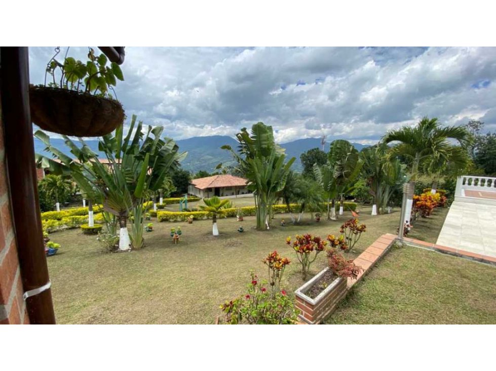 HERMOSA FINCA EN COPACABANA DE 15.MIL MTS VEREDA EL ZARZAL.