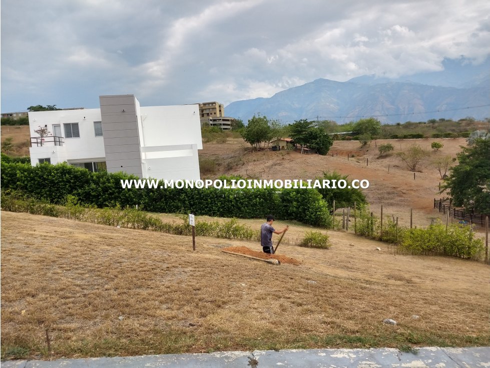 LOTE EN VENTA- SECTOR LLANO DE BOLIVAR, SANTA FE DE ANTIOQUIA COD: 255