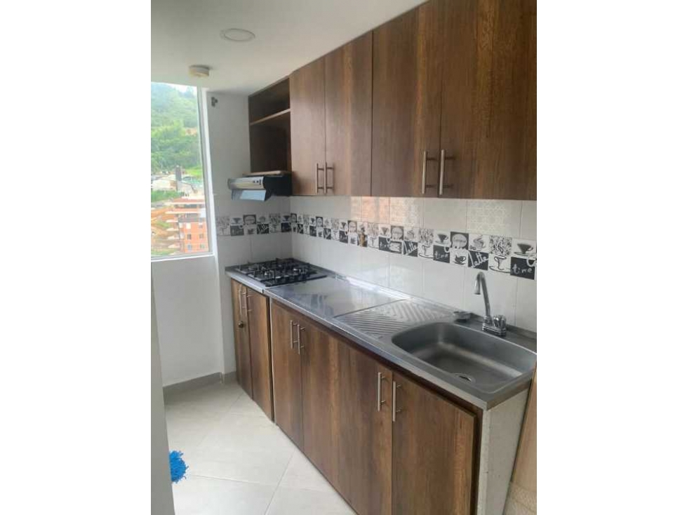 Se vende Apto en Envigado sector la Mina c