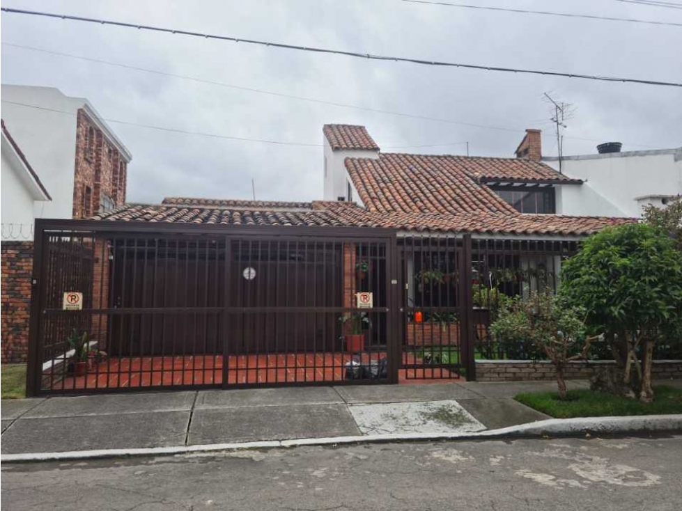 Se vende casa 300mt, Batan 3hab, 4 baños