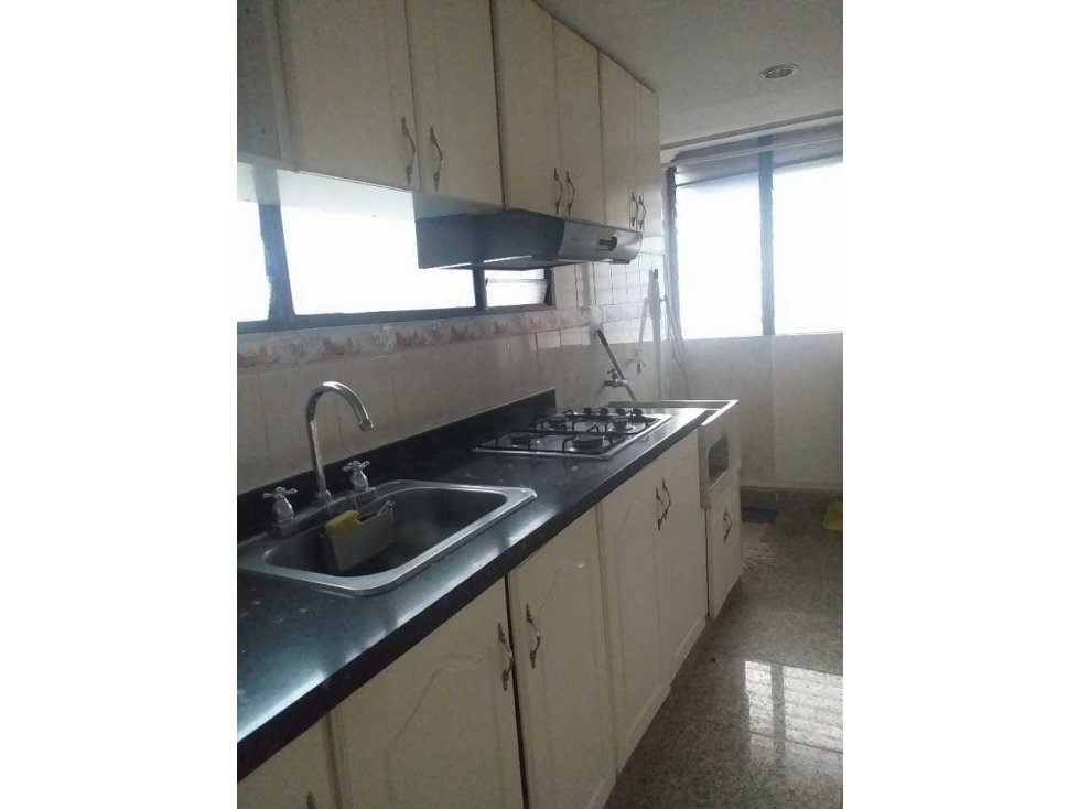 SE VENDE APARTAMENTO CONJUNTO CERRADO,CERCA  AL CENTRO DE ARMENIA.