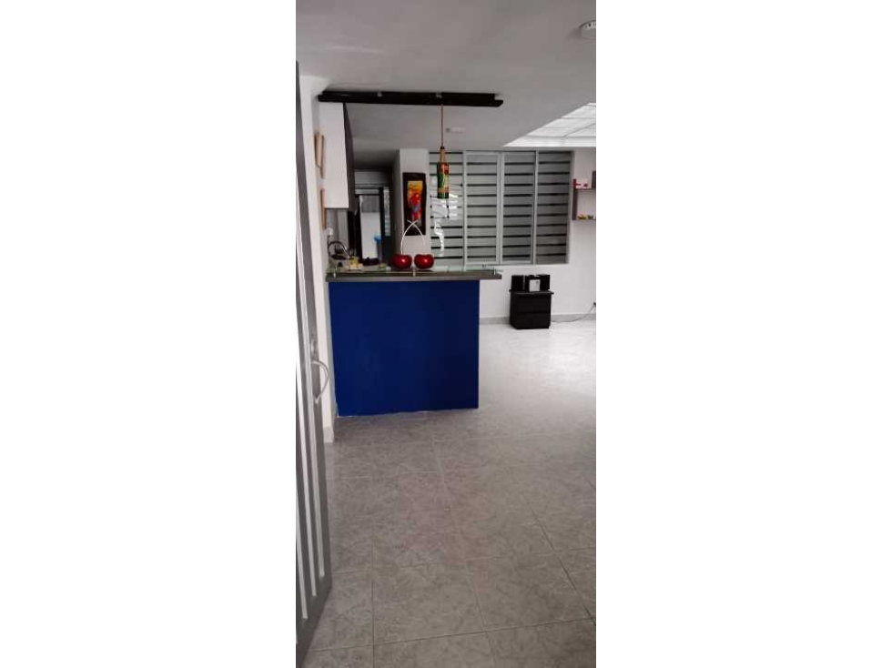 VENDO APARTAMENTO EN EDIFICIO DE 3 PISOS EN LA PRADERA