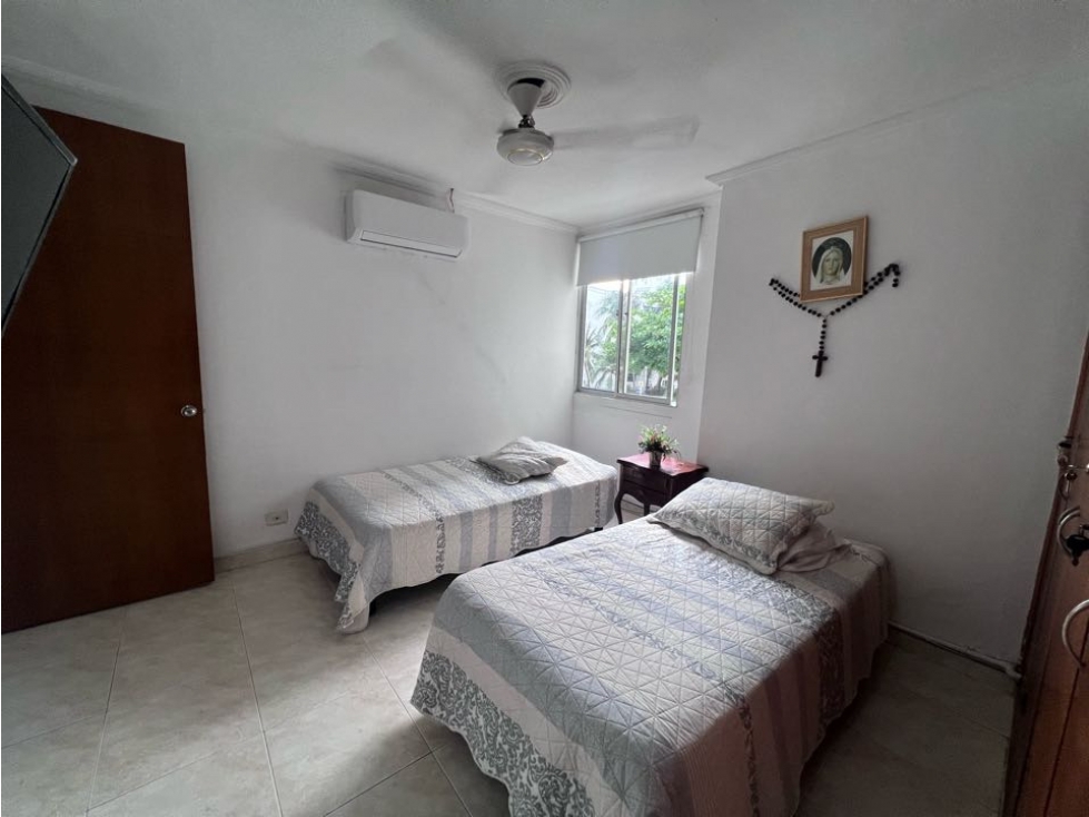 ¡VENDO APARTAMENTO EN EL LAGUITO!