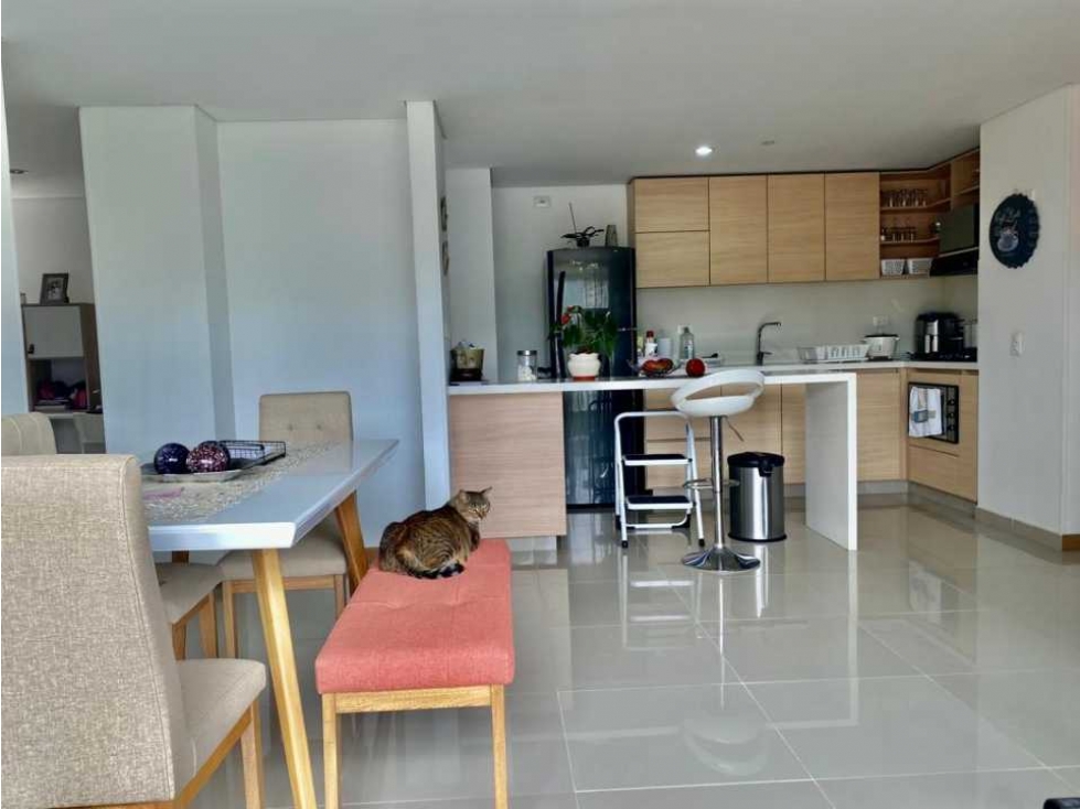 VENDO APARTAMENTO EN SABANETA LA DOCTORA PARTE BAJA