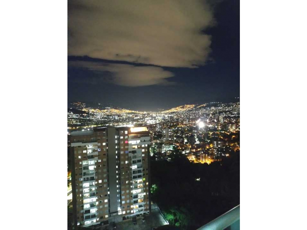 VENDO APARTAMENTO ENVIGADO LA CUENCA SUPER VISTA A LA CIUDAD