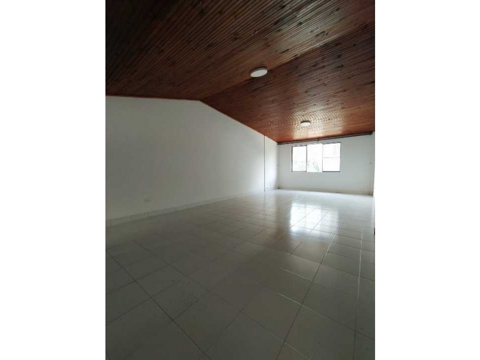 Vendo Apto en el Gran Limonar 4to piso sin ascensor (S.S 6452331 )