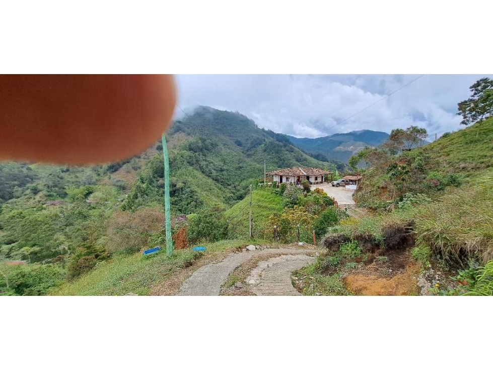 Vendo casa de descanso vía a Montebello