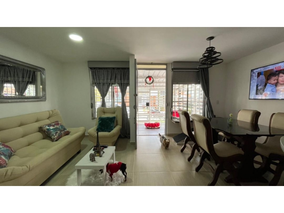 VENDO CASA EN VILLAVERDE PEREIRA