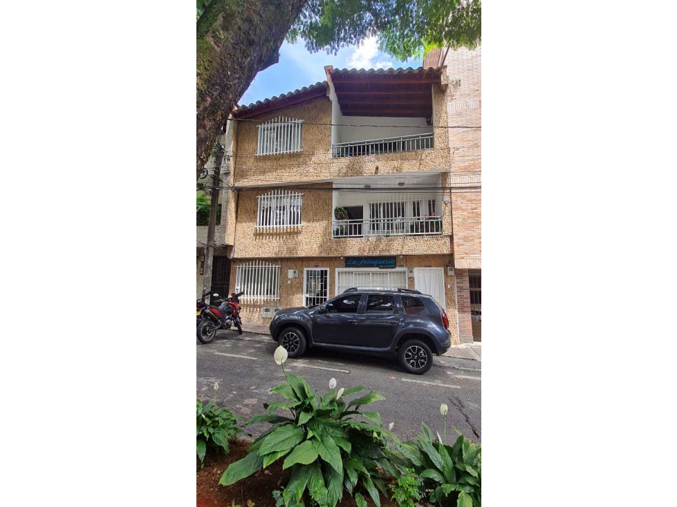 VENDO EDIFICIO DE 3 NIVELES EN LA MAGNOLIA, ENVIGADO