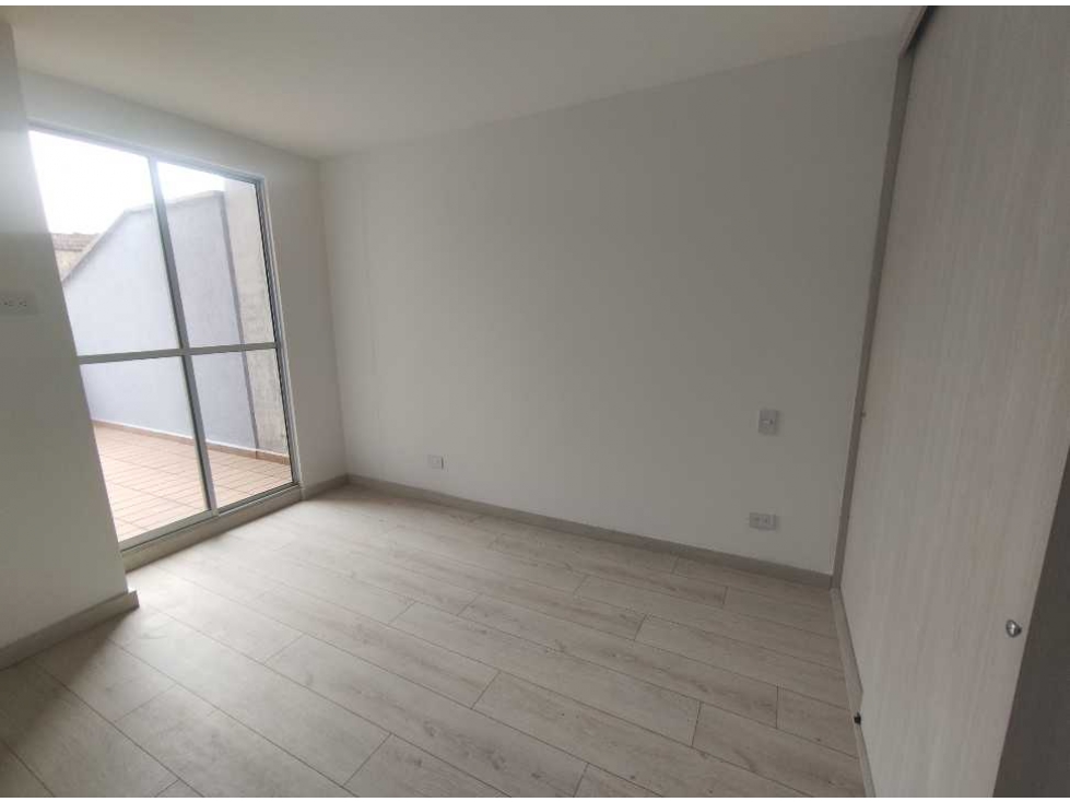 Venta de apartamento en Itagui P.2 C.6500722