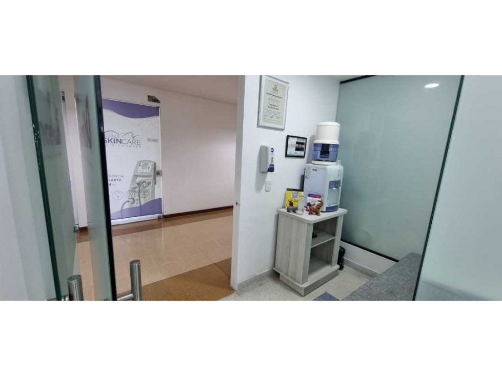 VENTA DE OFICINA EN MEDELLÍN SECTOR LAURELES